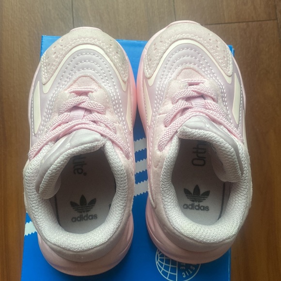 Pink Adidas - Picture 5 of 9